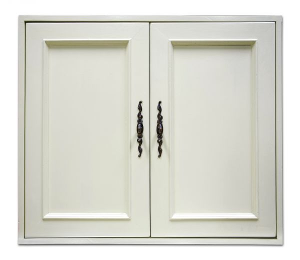 Cupboard Hardware Replacement in Hutto